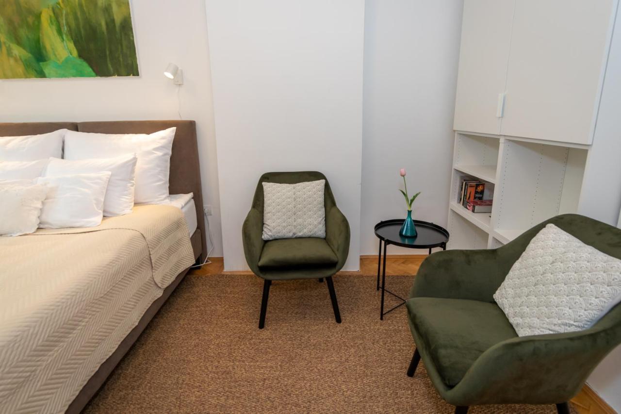 Sunbird Apartman Budapest Bagian luar foto