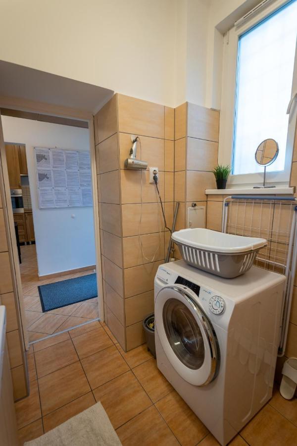 Sunbird Apartman Budapest Bagian luar foto